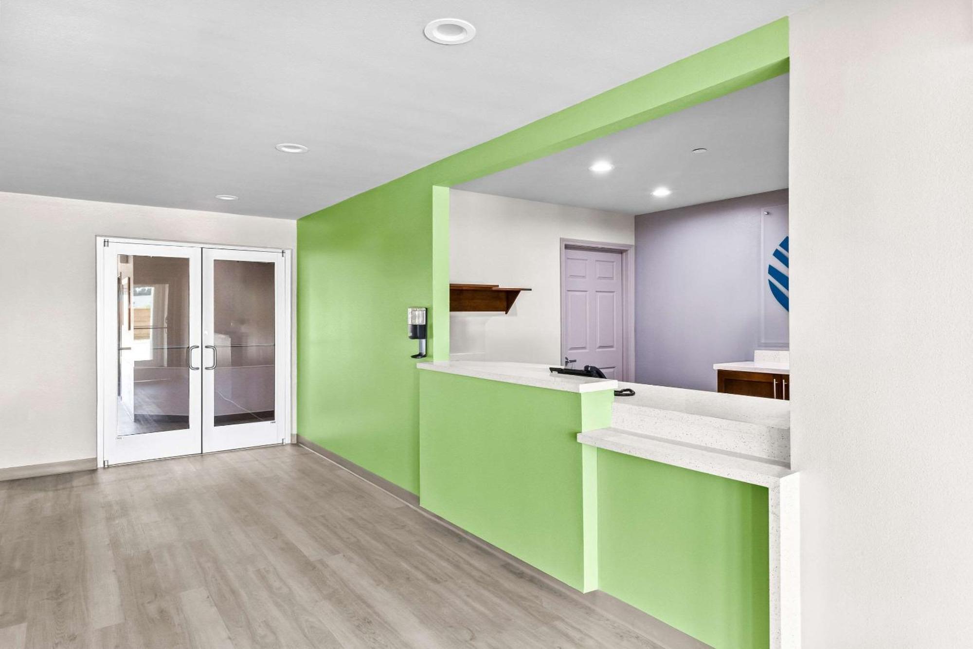 Hotel Woodspring South Hobby *